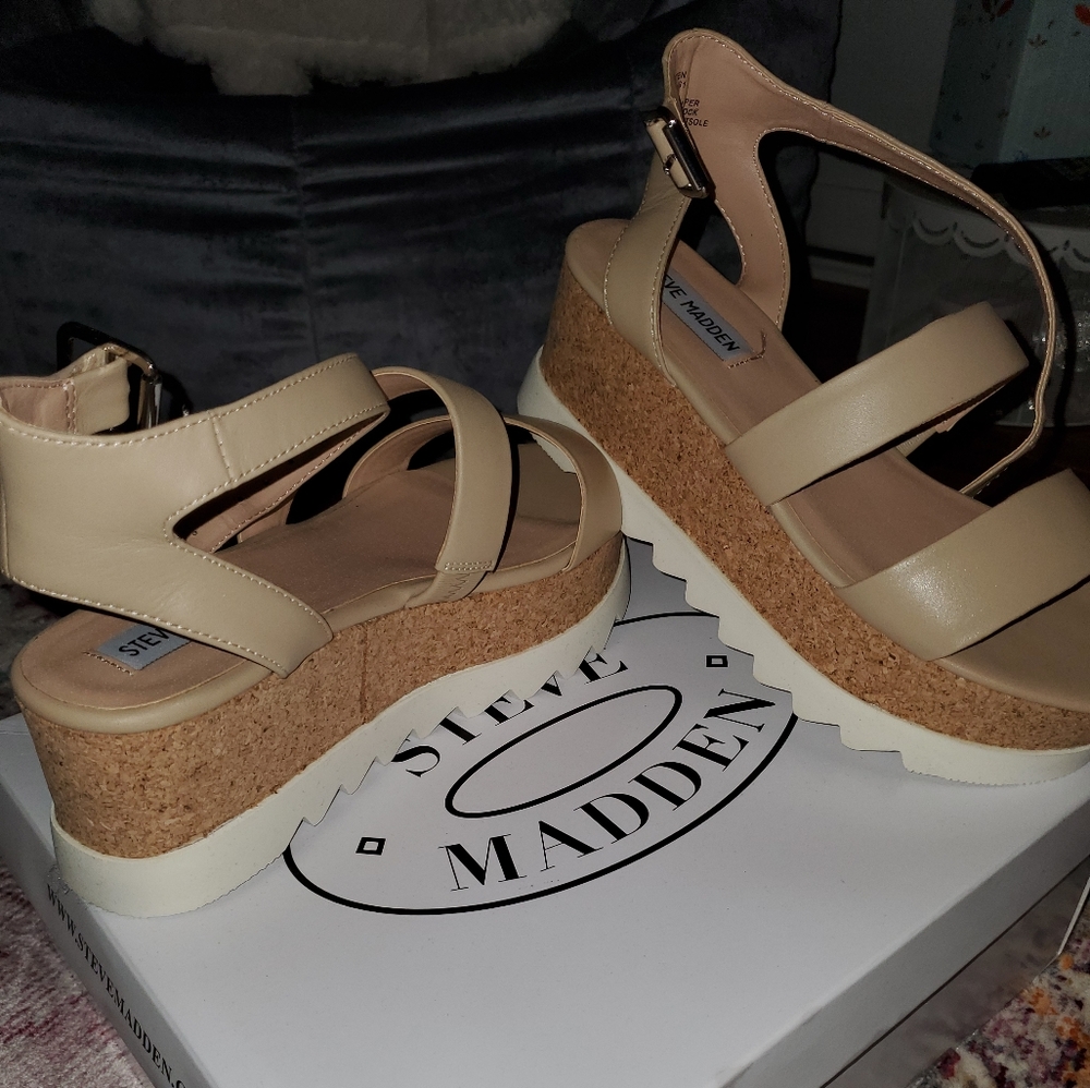 Wedge sandals